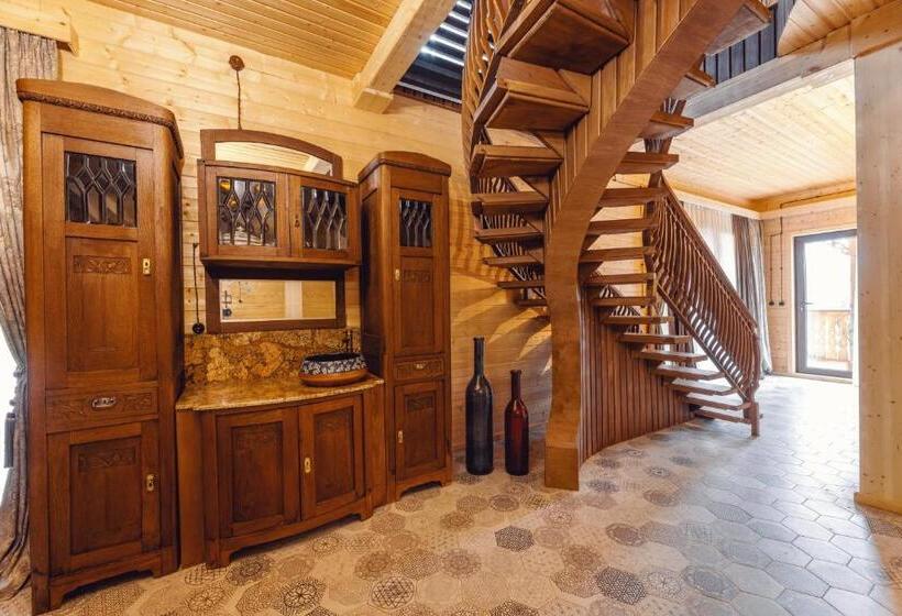 ویلای 1 خوابه, Chateau Kvirike