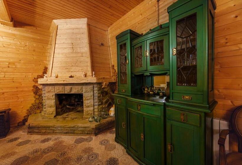 ویلای 1 خوابه, Chateau Kvirike