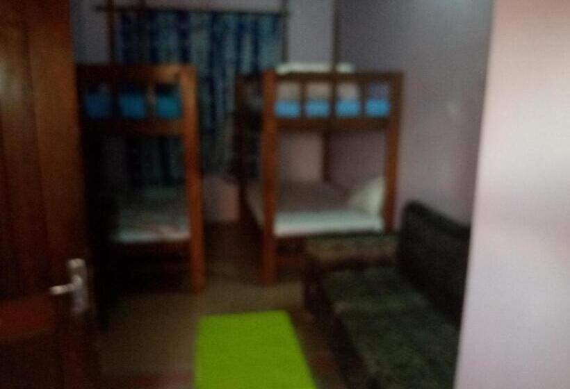 اتاق استاندارد چهار تخته, Kicec Bar And Guest House Airport