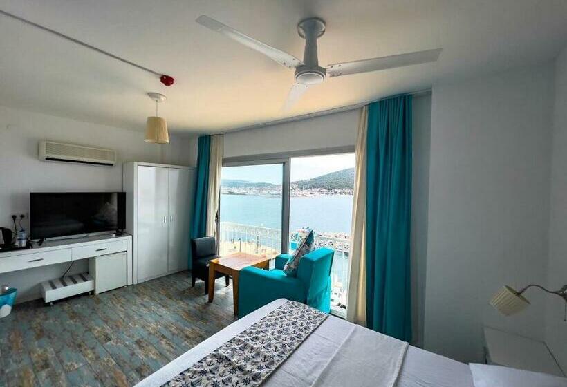 اتاق استاندارد با تخت بزرگ, Larimar Hotel Cesme