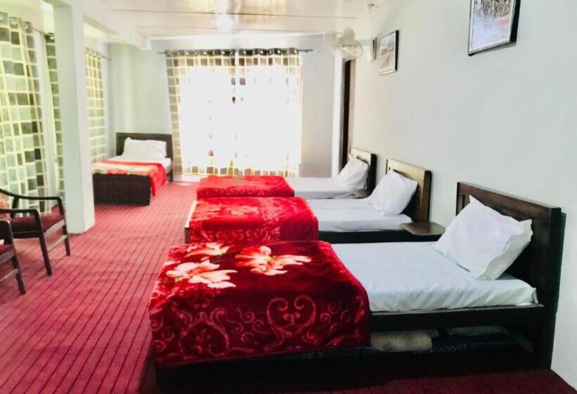 اتاق استاندارد چهار تخته, Skardu Lodge