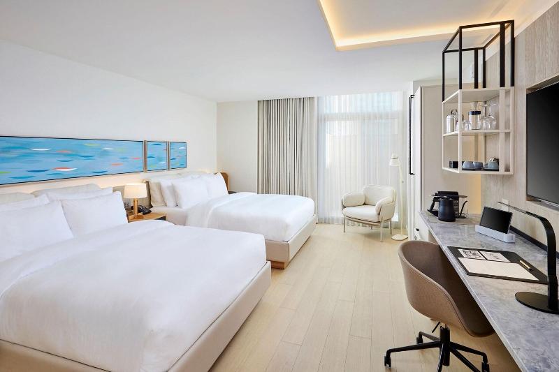 استودیوی استاندارد با تخت دو نفره بزرگ, The Pearle Hotel & Spa, Autograph Collection