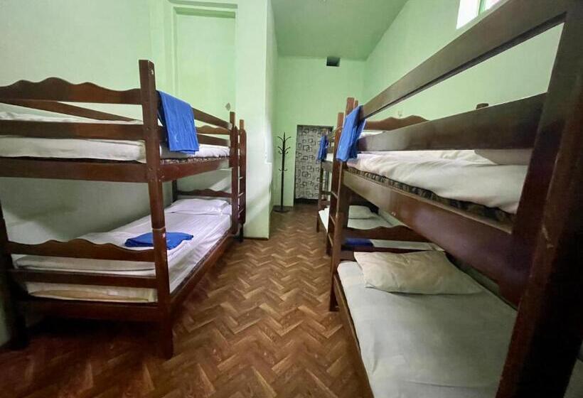 تختخواب در اتاق مشترک, Kataryn Hostel