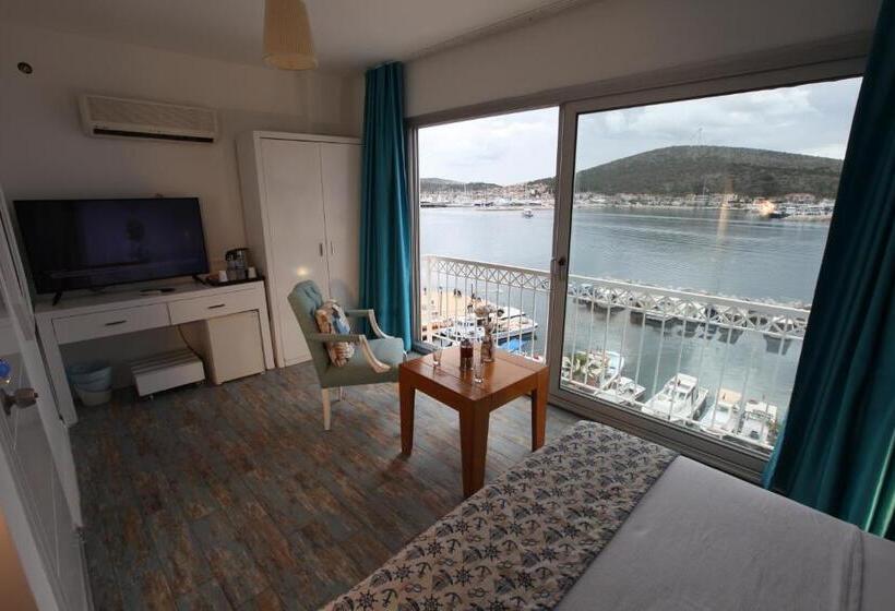 اتاق استاندارد با تخت بزرگ, Larimar Hotel Cesme