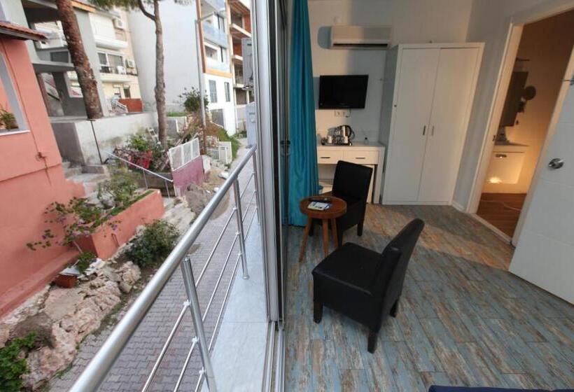 اتاق اکونومی, Larimar Hotel Cesme