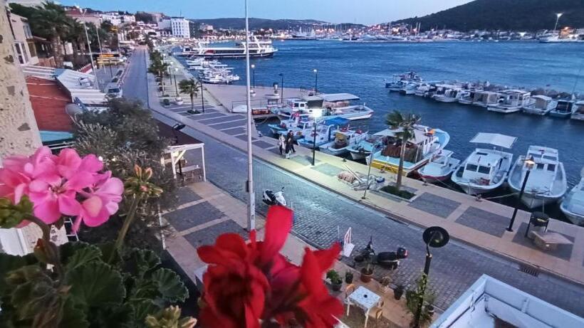 اتاق استاندارد با چشم‌انداز دریا, Larimar Hotel Cesme