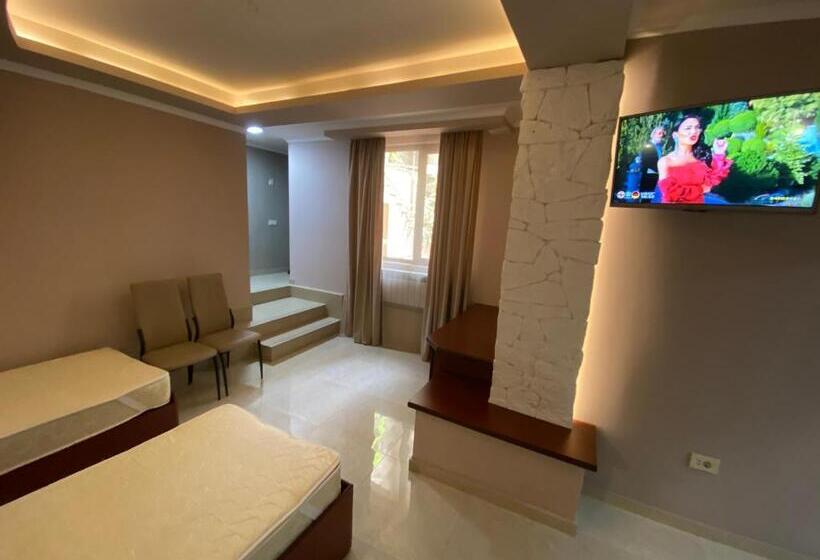 اتاق استاندارد, Your Home