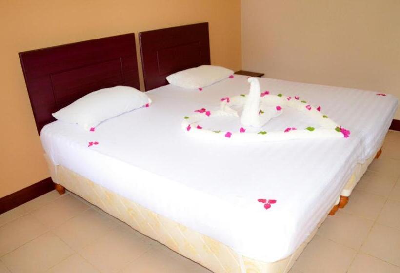 اتاق خانوادگی با چشم‌انداز دریا, Funky Squids Beach Resort