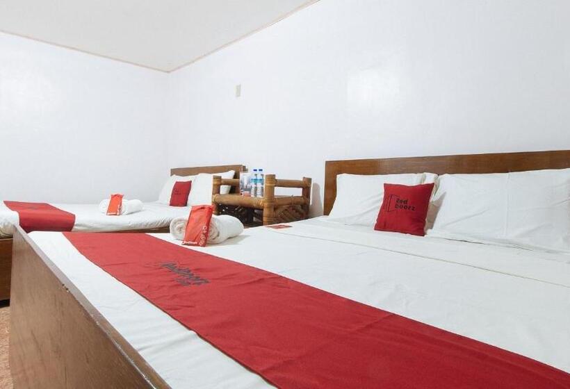 اتاق خانوادگی, Reddoorz Hostel At Megans Paradisio Beach Resort