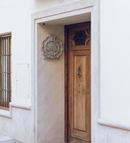 سوییت خانوادگی, La Corrala Del Realejo