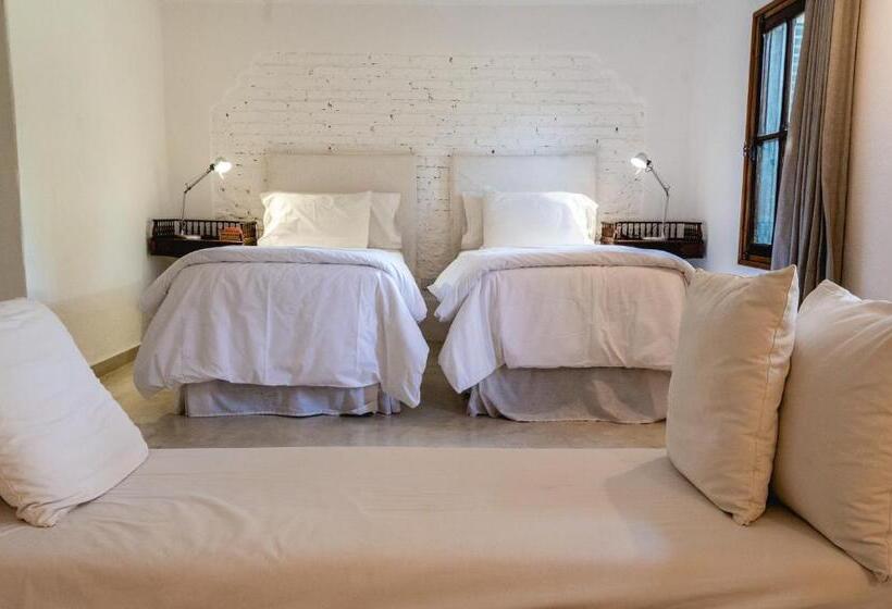 کلبه ییلاقی, Scratch House Hotel Boutique