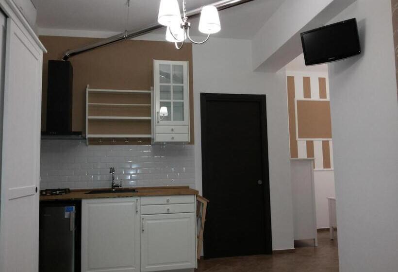 استودیوی استاندارد, Calìu