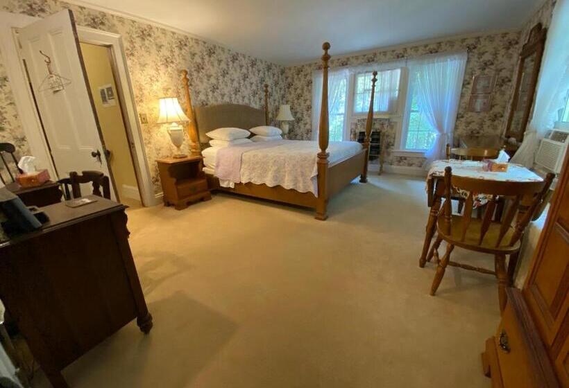 سوئیت با تخت بزرگ, Bernard Gray Hall Bed And Breakfast