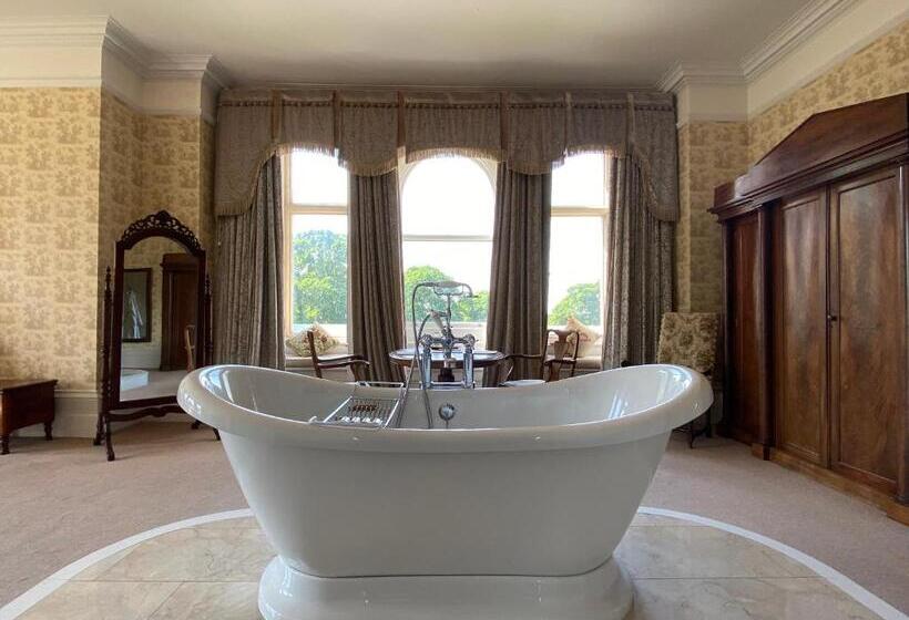 سوییت با چشم‌انداز باغ, Rossington Hall