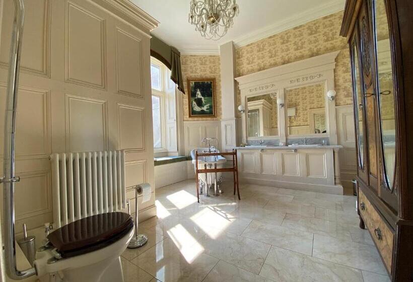 اتاق استاندارد با تخت بزرگ, Rossington Hall