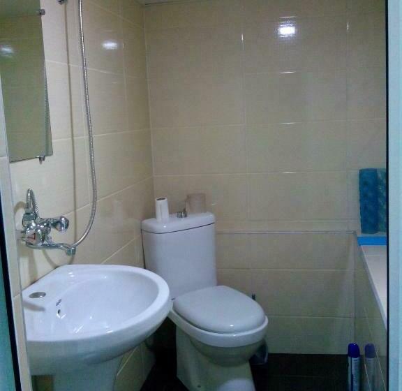 اتاق اکونومی, Apartment On Erekle 25a
