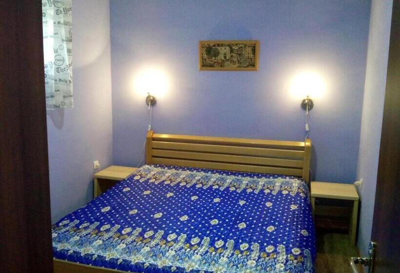 سوییت, Apartment On Erekle 25a