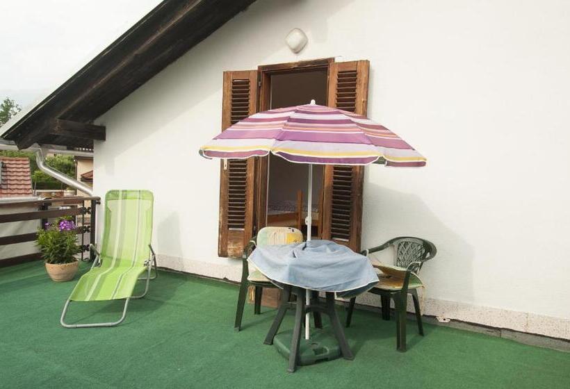 اتاق استاندارد با سرویس بهداشتی مشترک, Hacienda Bled Rooms