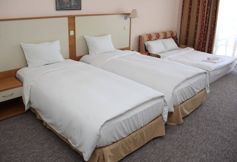 اتاق خانوادگی با چشم‌انداز دریا, Apollo Spa Resort   Ultra All Inclusive, Indoor And Outdoor Pools & Free Beach