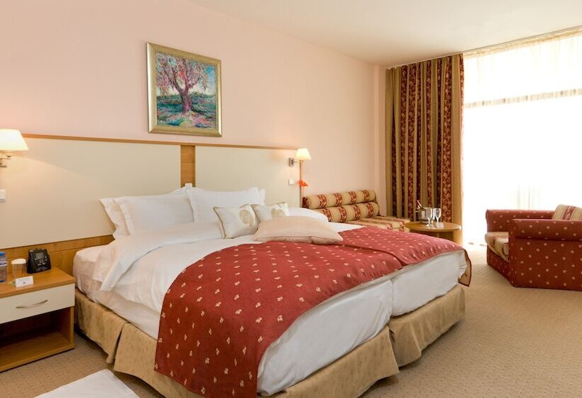 اتاق خانوادگی با چشم‌انداز دریا, Apollo Spa Resort   Ultra All Inclusive, Indoor And Outdoor Pools & Free Beach