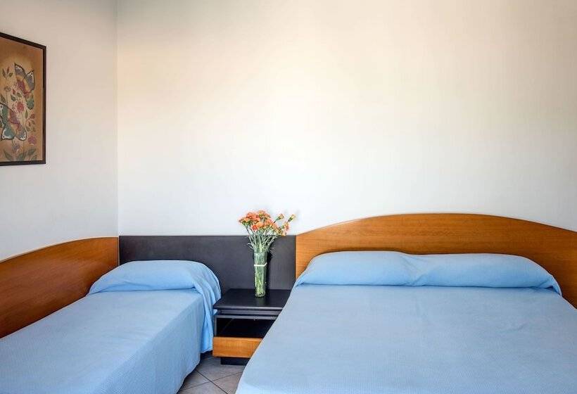 Economy Triple Room, Internazionale