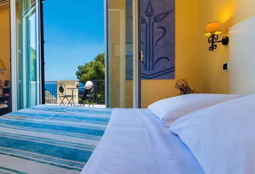 اتاق لوکس با چشم‌انداز دریا, Jonic Hotel Mazzarò