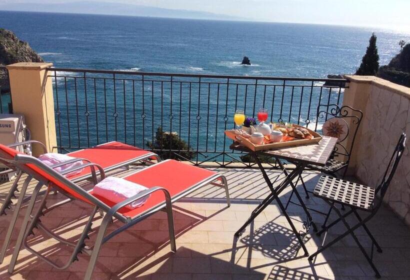 اتاق لوکس با چشم‌انداز دریا, Jonic Hotel Mazzarò