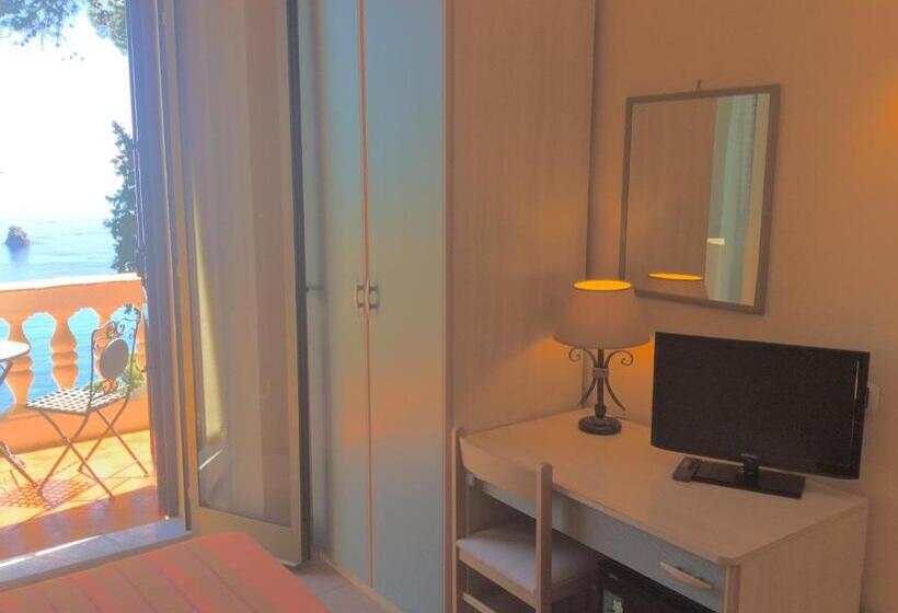 اتاق استاندارد با بالکن, Jonic Hotel Mazzarò