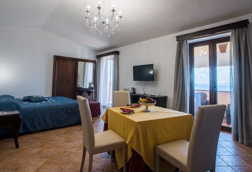 سوئیت پرزیدنت, Lido Degli Spagnoli