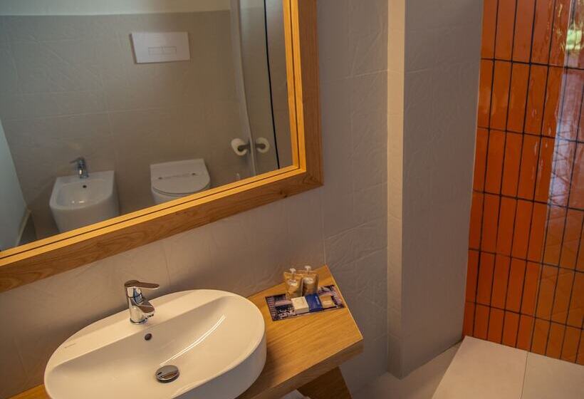 اتاق استاندارد سه نفره, Magaggiari Hotel Resort