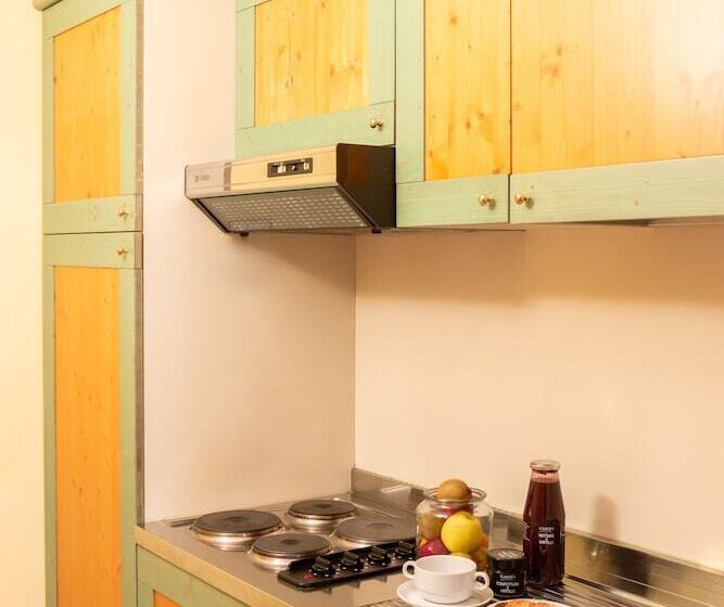 استودیوی استاندارد, Nevesole Folgarida Resort Apart
