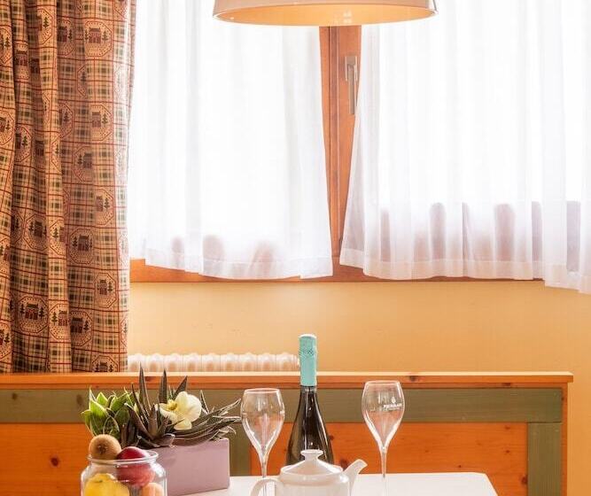 استودیوی استاندارد, Nevesole Folgarida Resort Apart