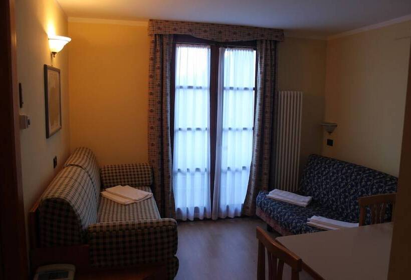 استودیوی استاندارد, Nevesole Folgarida Resort Apart