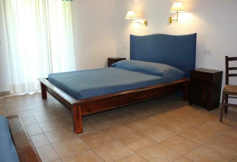 اتاق استاندارد چهار تخته, Poggio Degli Ulivi