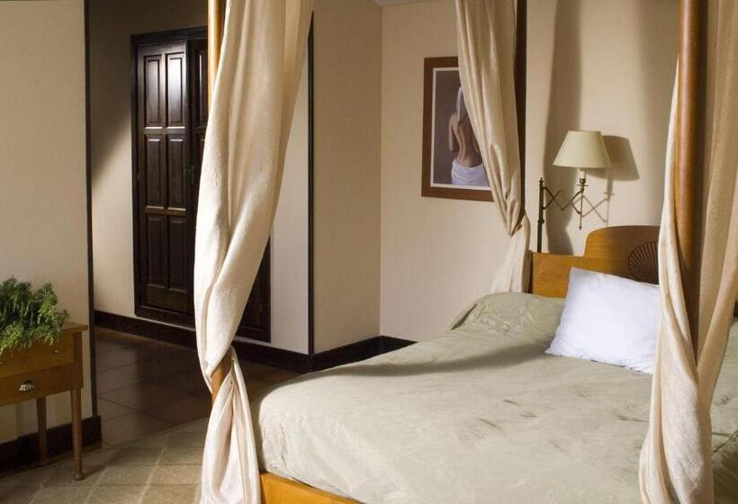 سوییت جونیور, Rural & Spa Las Nubes