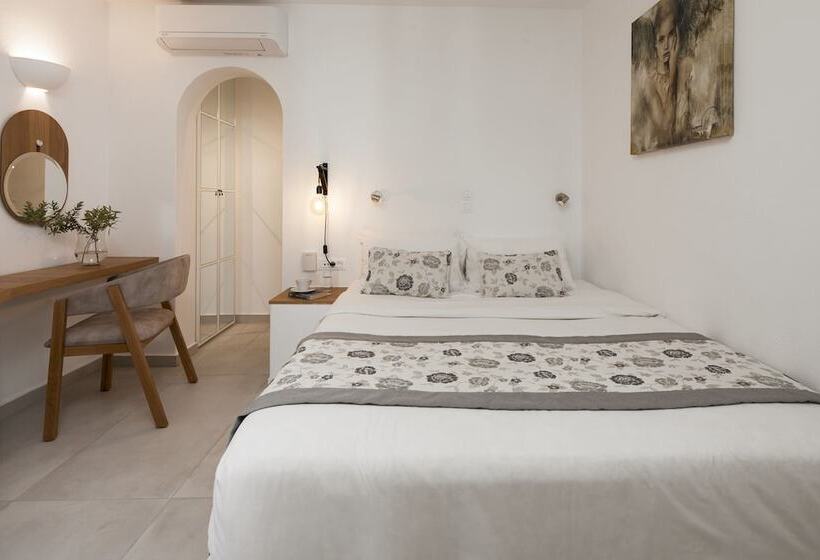 Chambre Quadruple Standard, Santorini Princess