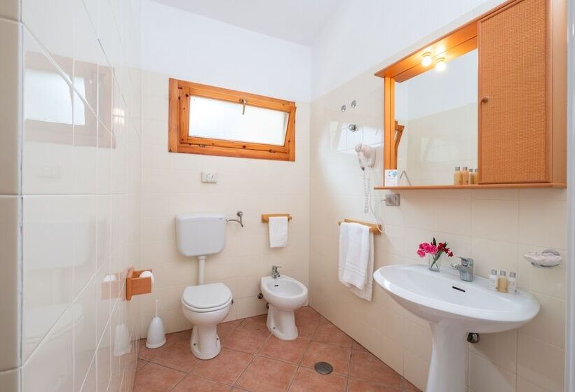 اتاق استاندارد چهار تخته, Th Marina Di Sibari   Baia Degli Achei Village