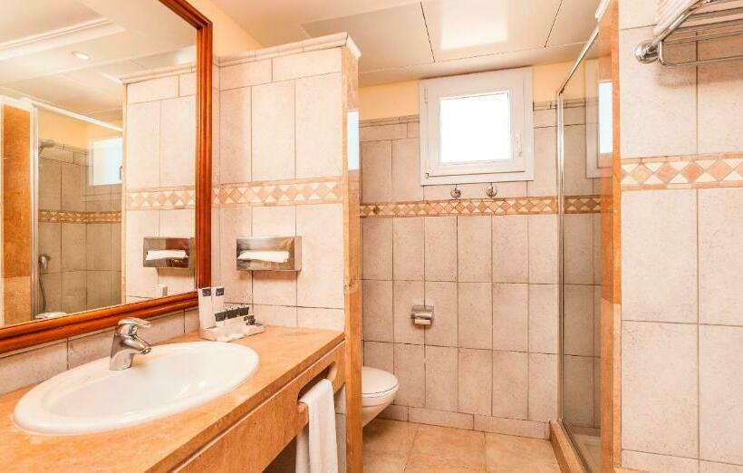 آپارتمان سوپریور 1 خوابه با چشم‌انداز دریا, Insotel Punta Prima Resort