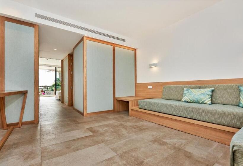 سوییت خانوادگی, Insotel Punta Prima Resort