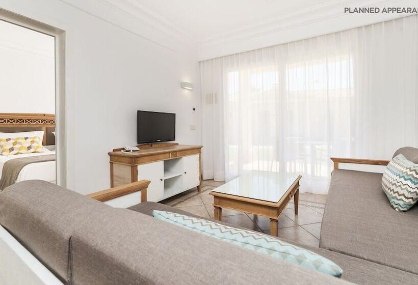 آپارتمان سوپریور 1 خوابه با چشم‌انداز دریا, Insotel Punta Prima Resort