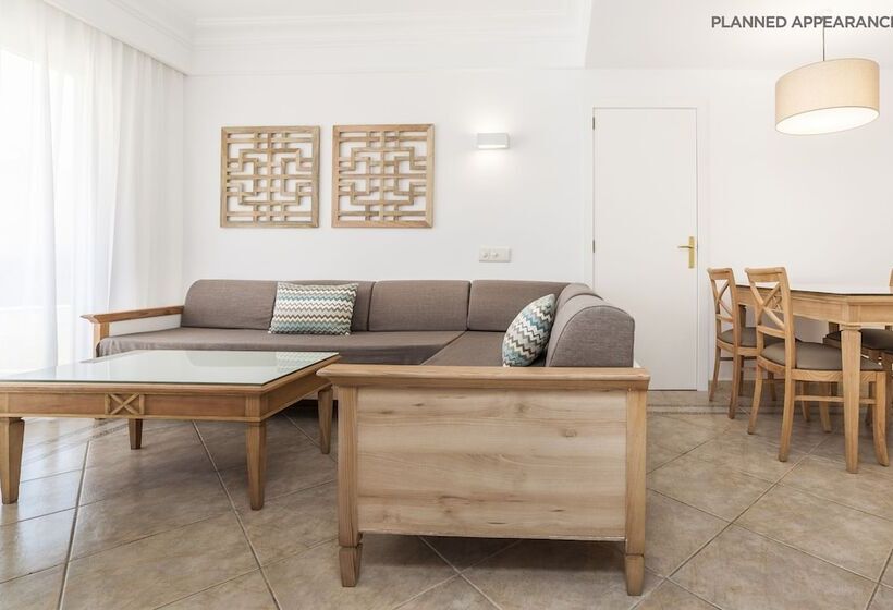 آپارتمان سوپریور 1 خوابه با چشم‌انداز دریا, Insotel Punta Prima Resort