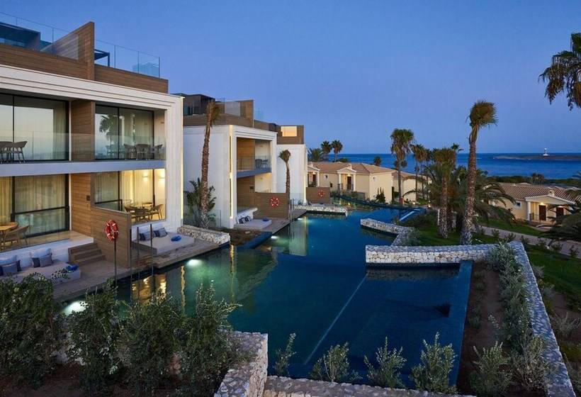 سوییت خانوادگی, Insotel Punta Prima Resort