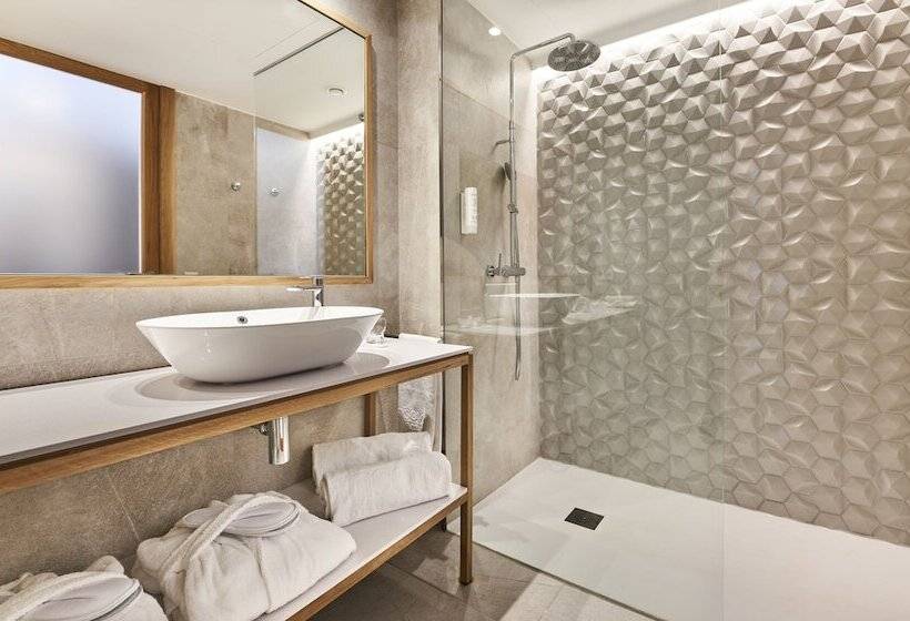 سوییت خانوادگی, Insotel Punta Prima Resort