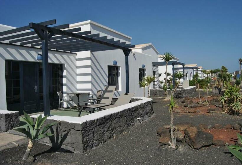 2 Bedroom Villa Sea View, Coral Beach