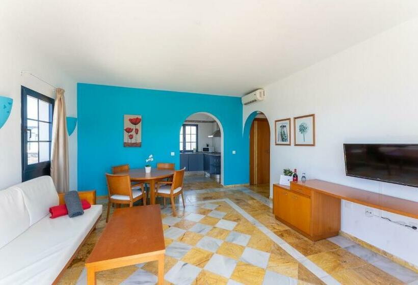 ویلای 2 خوابه با چشم‌انداز دریا, Coral Beach
