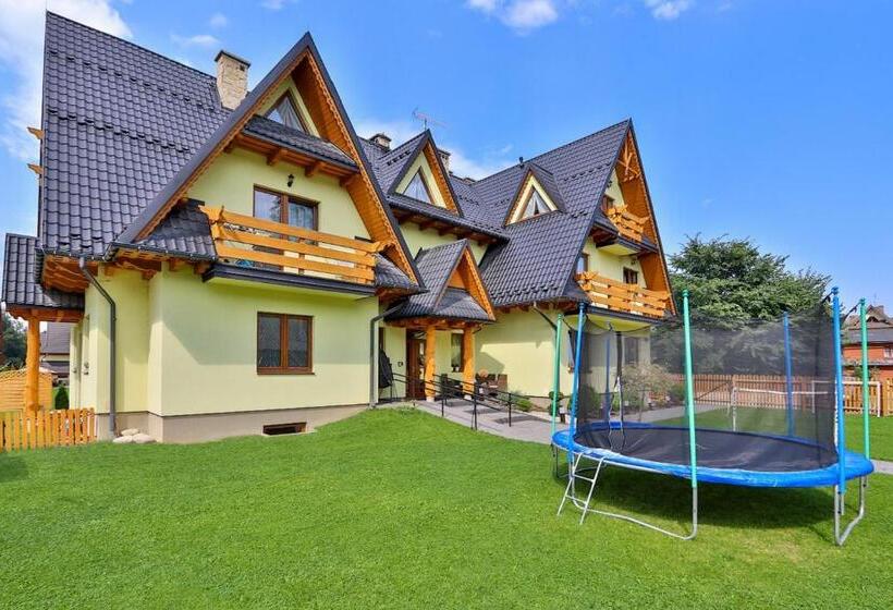 سوییت خانوادگی, Słoneczny Dworek