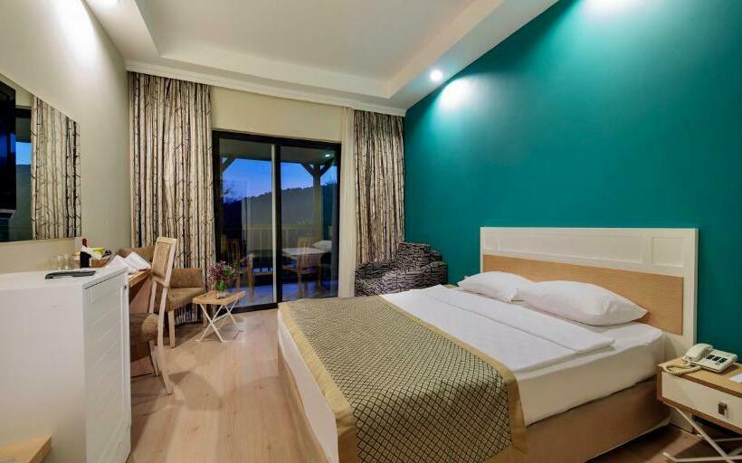 اتاق استاندارد با چشم‌انداز دریا, Green Bay Resort & Spa