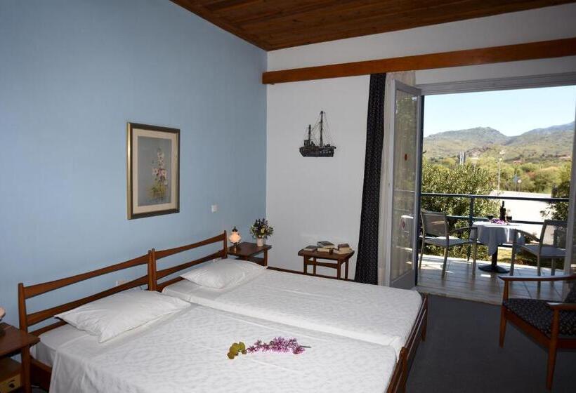 带花园景观的古典房间, Delfinia Hotel & Bungalows