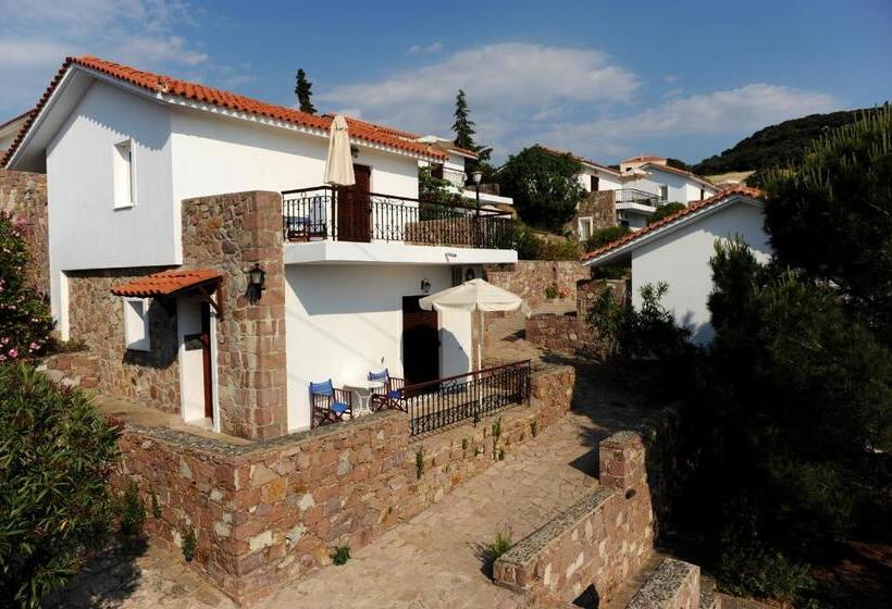 Standard Bungalow Garden View, Delfinia Hotel & Bungalows