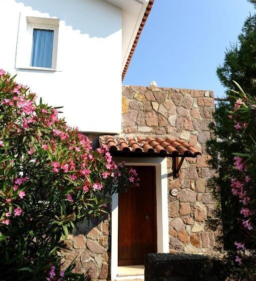 带花园景观的标准洋房, Delfinia Hotel & Bungalows